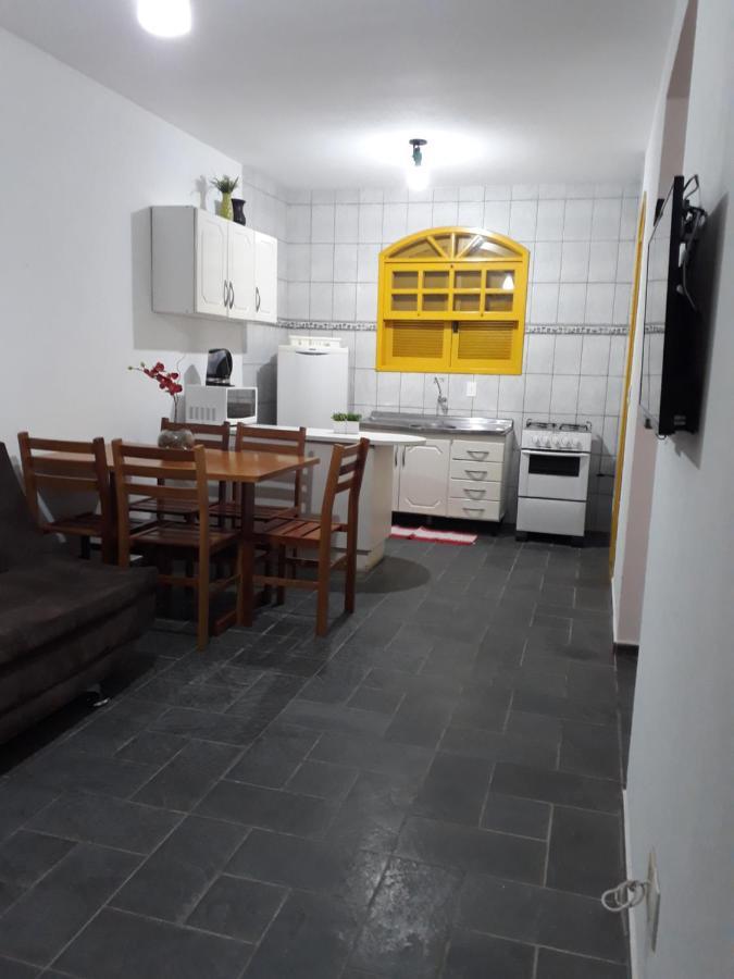 Residencial Colonial Amarelo A 150M Da Praia De Mariscal Aparthotel Bombinhas Exterior foto